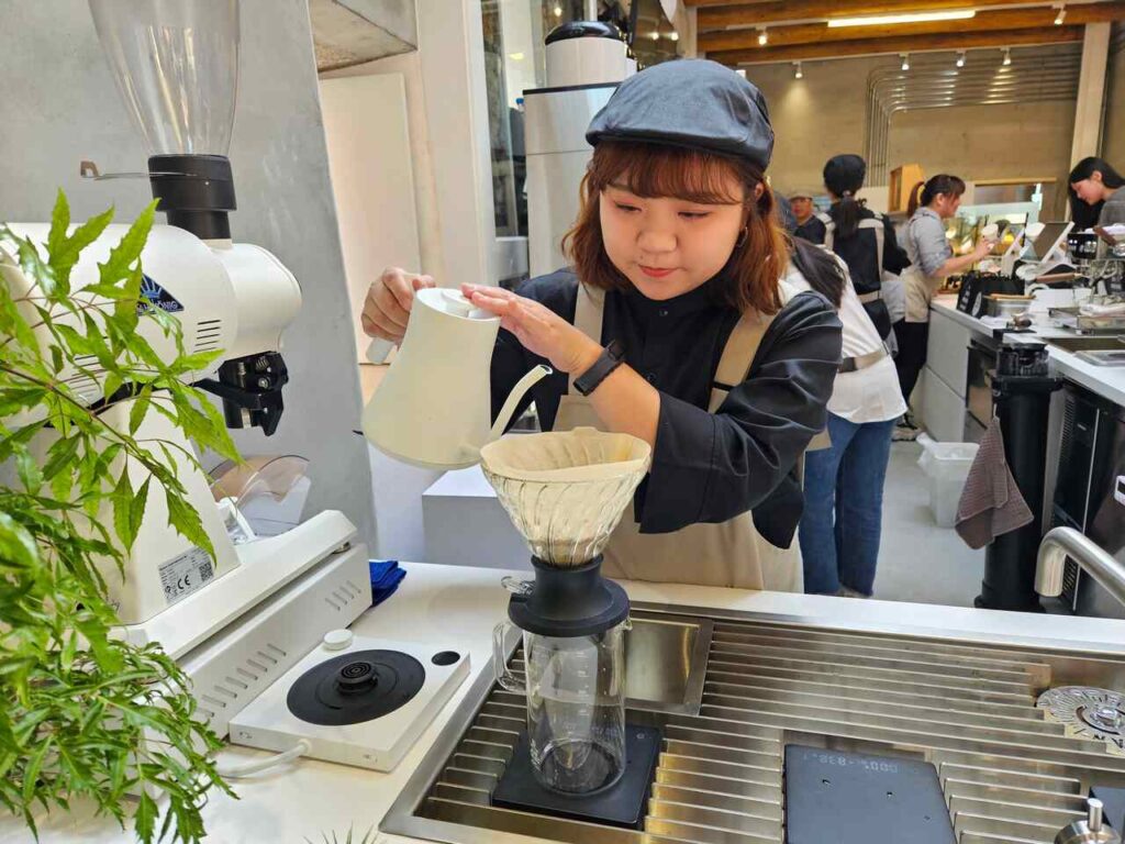 台南・中西區神農街 百年古宅裡的咖啡香，必吃開心果霜淇淋｜來自大阪的精品咖啡品牌 MUCCOFFEE 台灣品牌總店 41